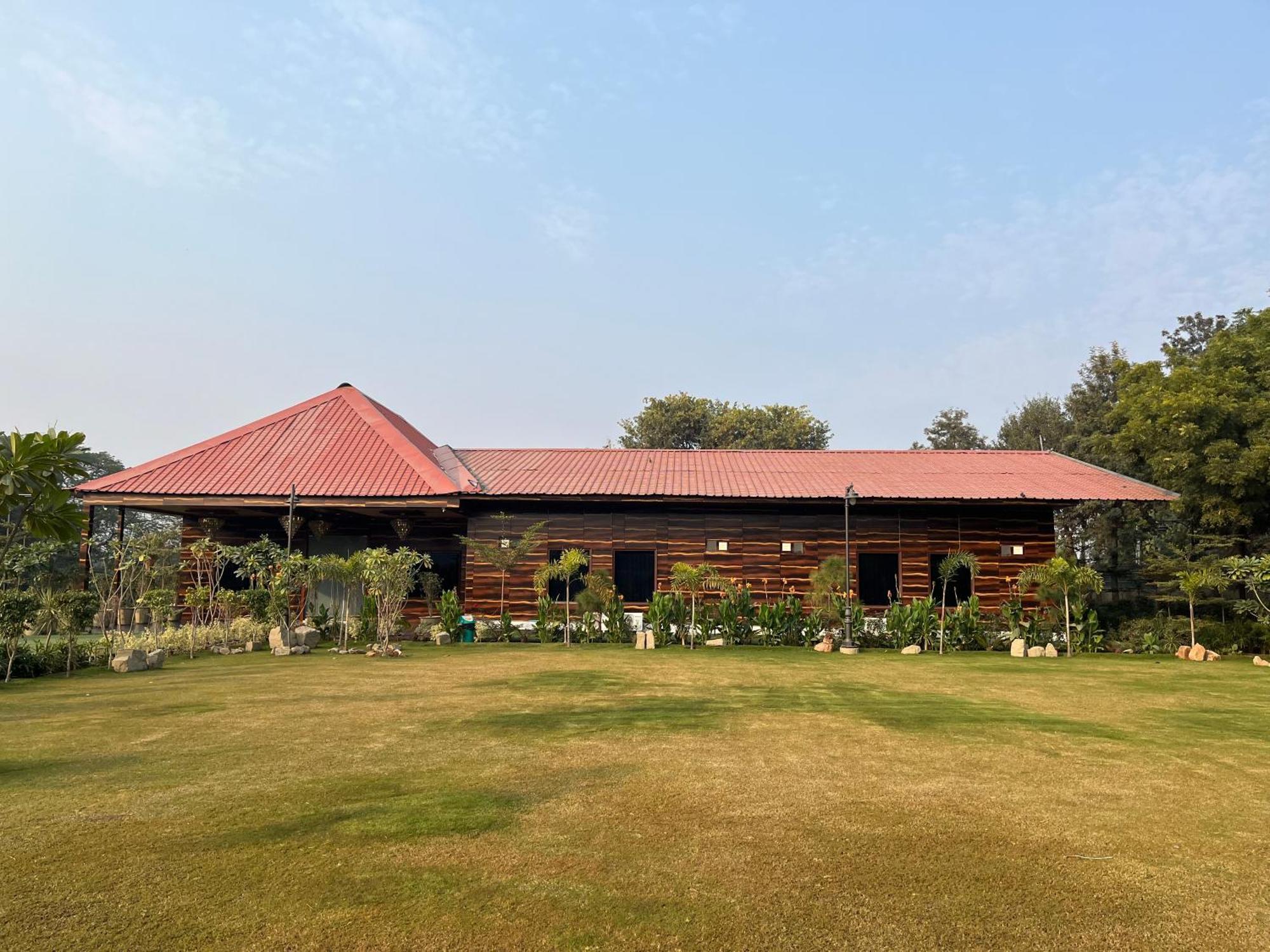 The Green Wood Palace I Farm House I Wedding I Party I 87Oo2O5865 Βίλα Γκουργκάον Εξωτερικό φωτογραφία